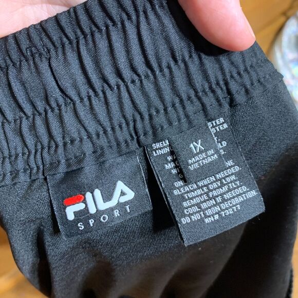 Fila Womens Athletic Shorts Moisture Wicking Reflective Cool Factor Black 1X - Picture 6 of 9
